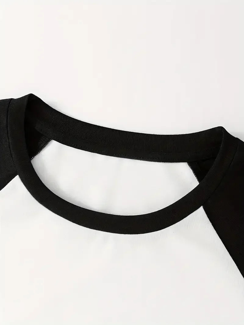 Women’s Long Sleeve Black Cat T-Shirt – Funny Casual Crew Neck Top for Autumn & Winter